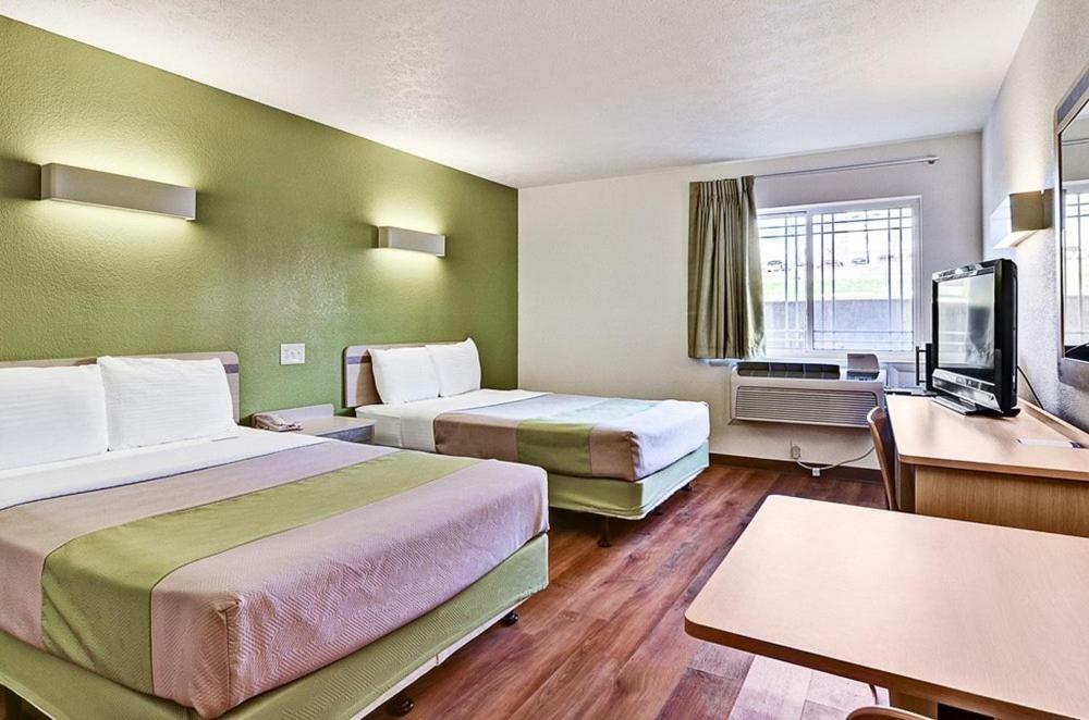 Economy Inn Pittsburgh Airport Moon Township Eksteriør billede